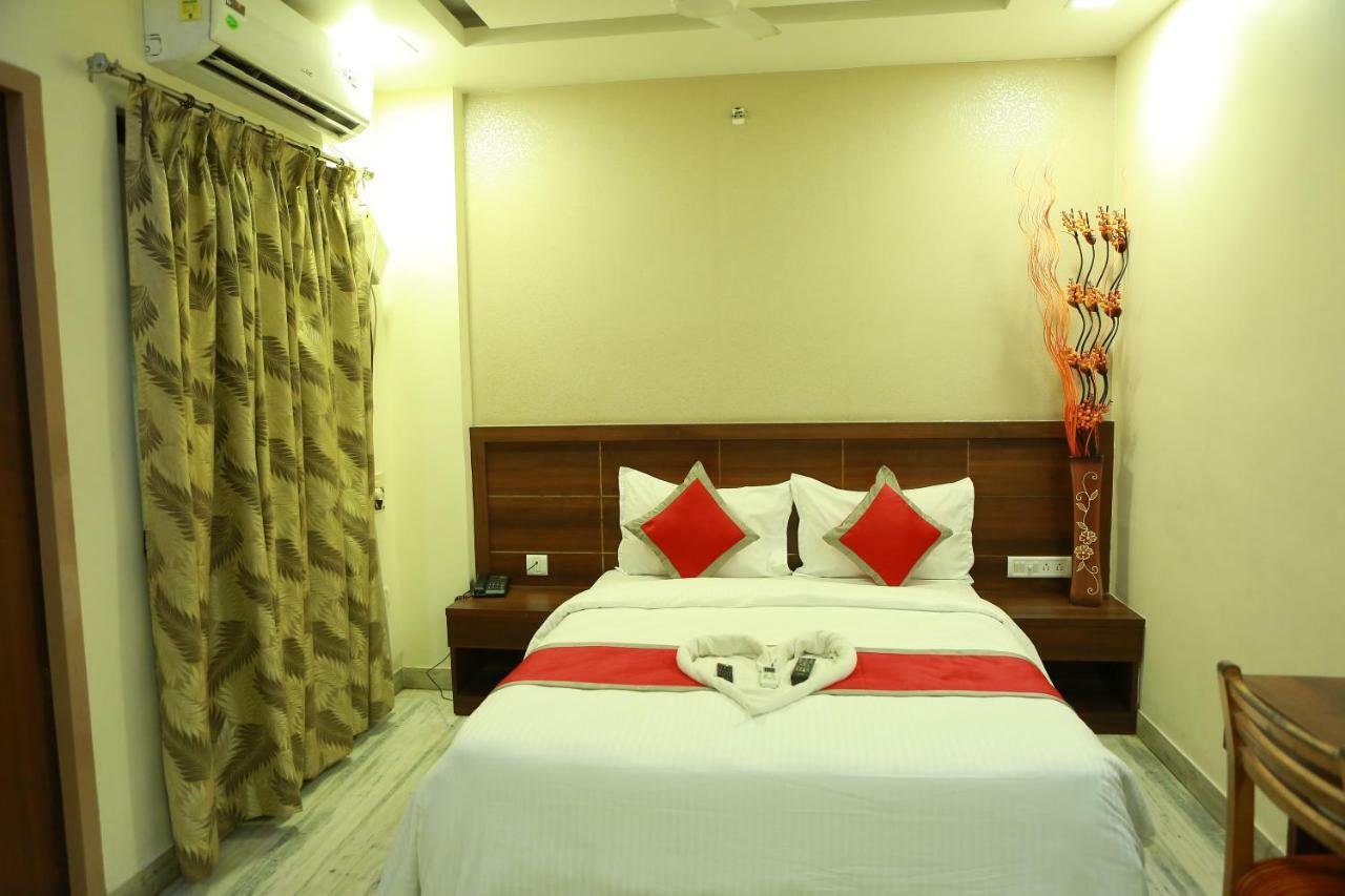 Sr Residency Hotel Chennai Ngoại thất bức ảnh